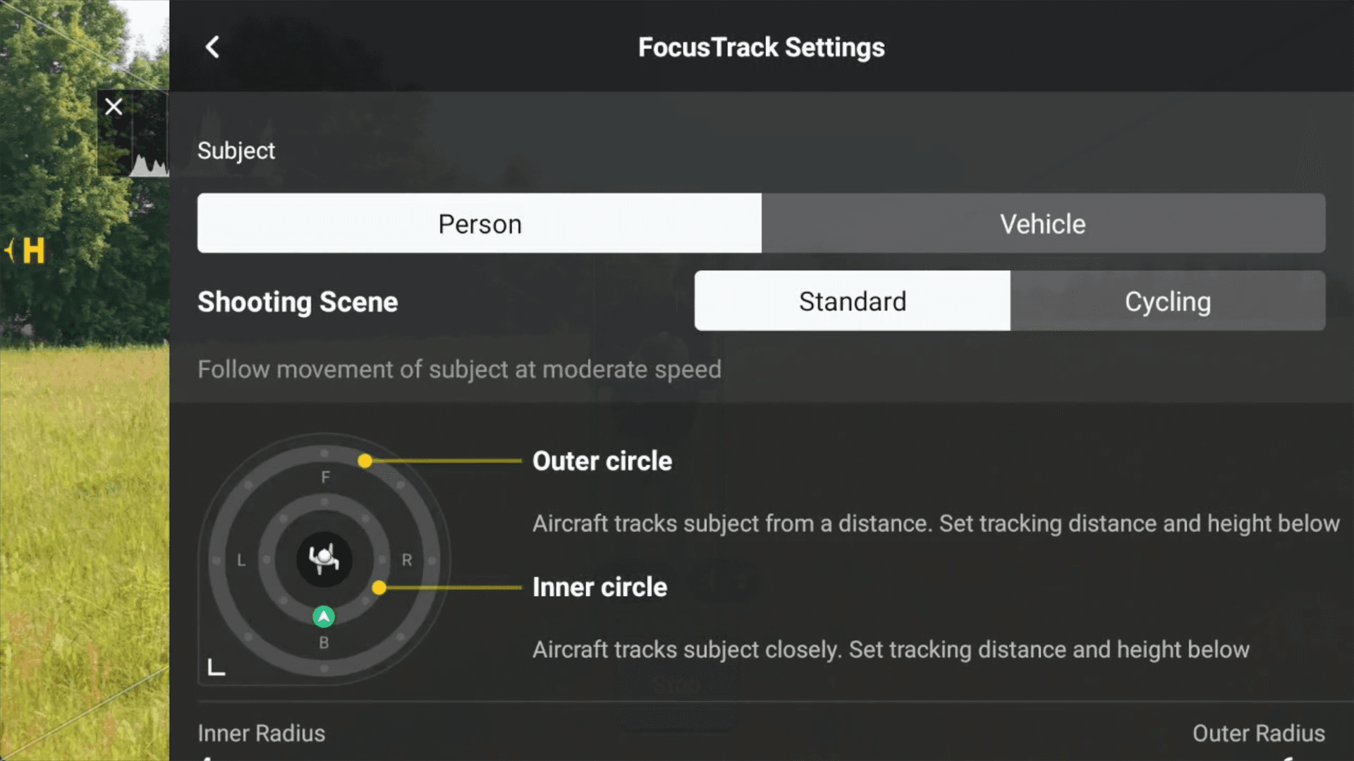 Inställningsskärm för FocusTrack visar alternativ för att följa en person eller ett fordon, med val för standard eller cykling.