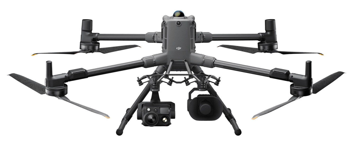 En avancerad drönare med flera rotorblad och kamerautrustning visas mot en vit bakgrund.