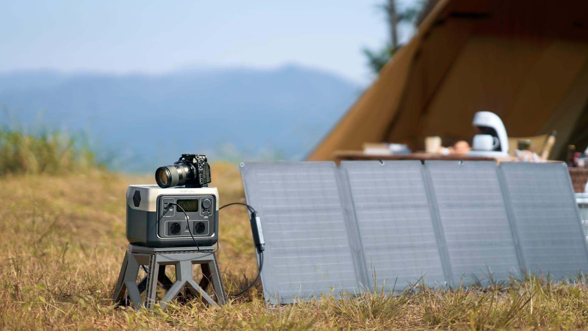 EcoFlow River 2 Max with solar power